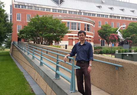 Zhenyu Li at GW's Virginia Science and Technology Campus