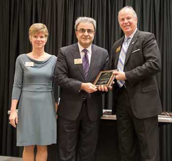 Dr. Eskandarian received award